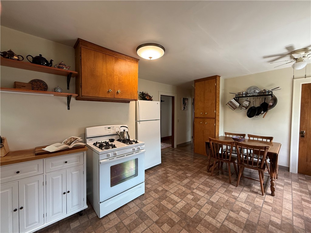 104 Redfern Drive, Rochester, New York image 24