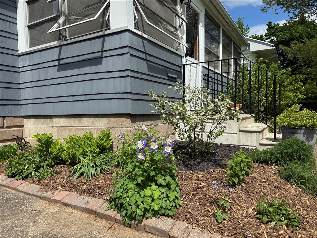 104 Redfern Drive
