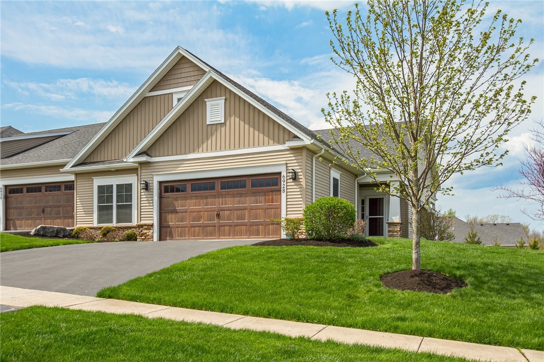 6928 Silverton Glenn Gln, Victor, New York image 1