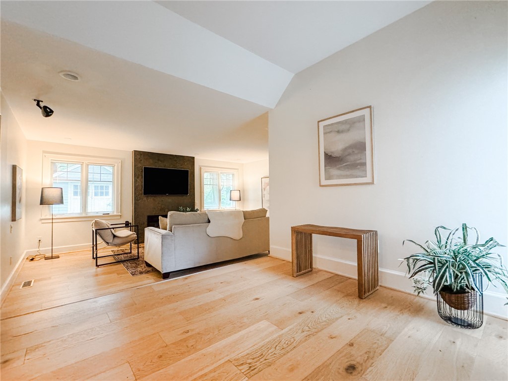 31 Overbrook Road, Pittsford, New York image 9