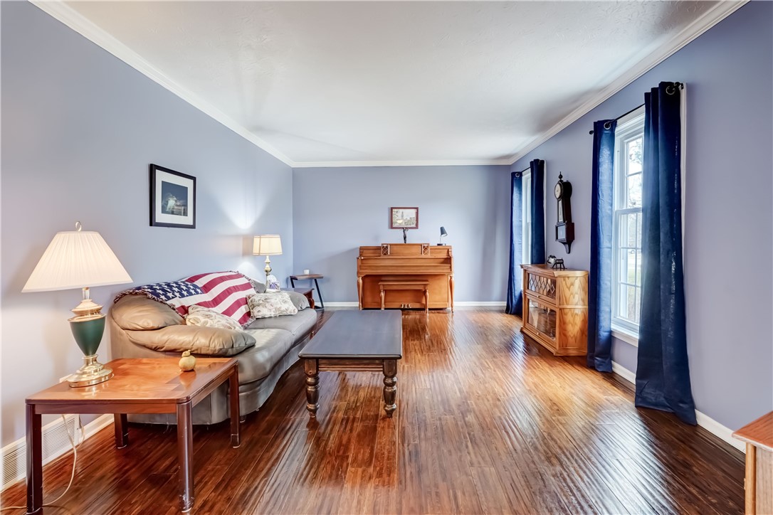 7377 Rolling Meadows Way, Victor, New York image 15