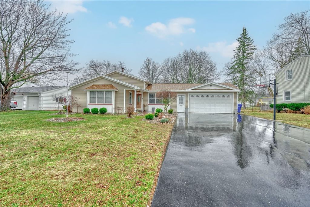 Photo of 82 Mariposa Drive, Gates, NY 14624 (MLS # R1664171)