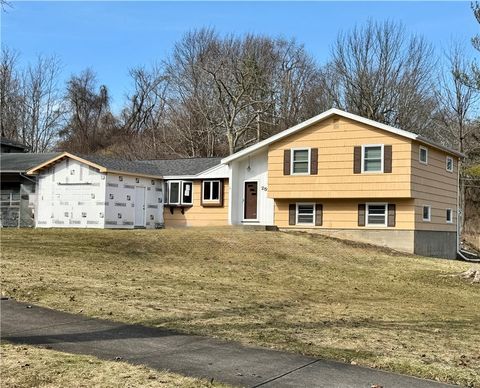 Homes For Sale - 257 Cranbrooke Dr Dr<br/> Irondequoit, NY 14622