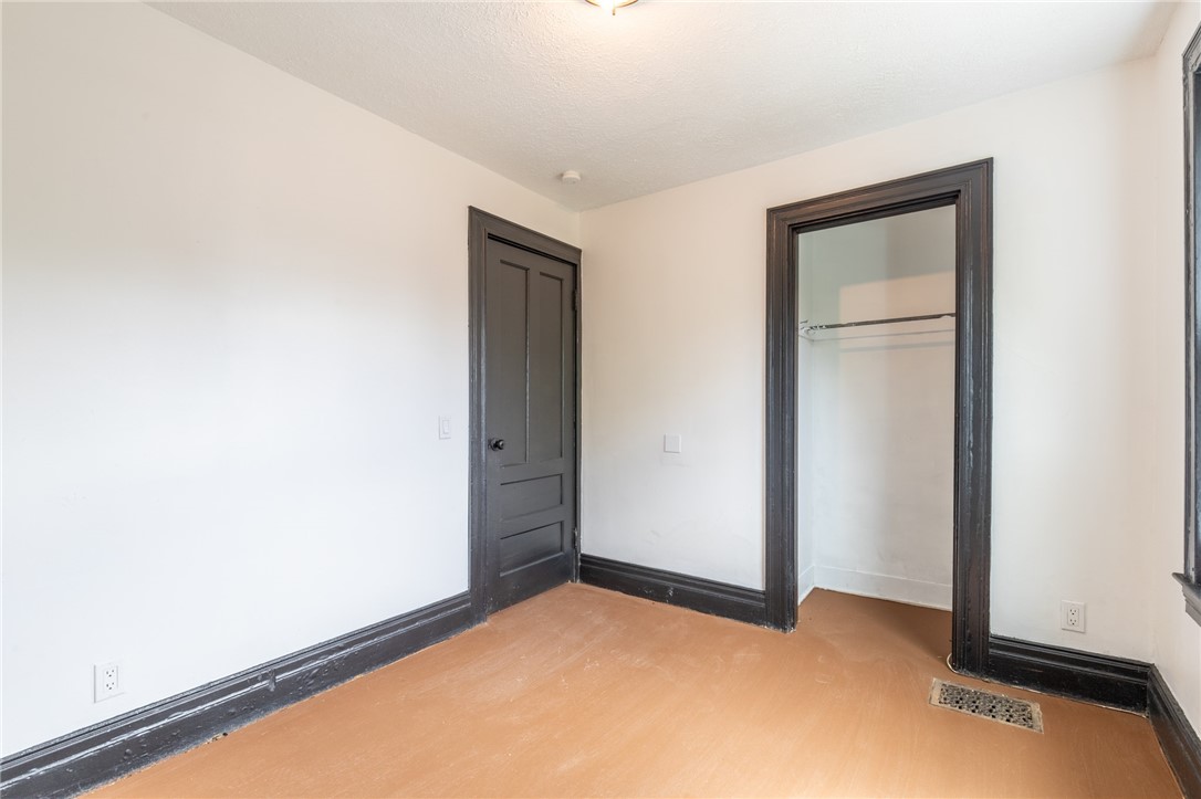 946 Avenue D, Rochester, New York image 32