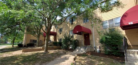 Photo of 14 Langslow St #4, Rochester, NY 14620 (MLS # R1655216)