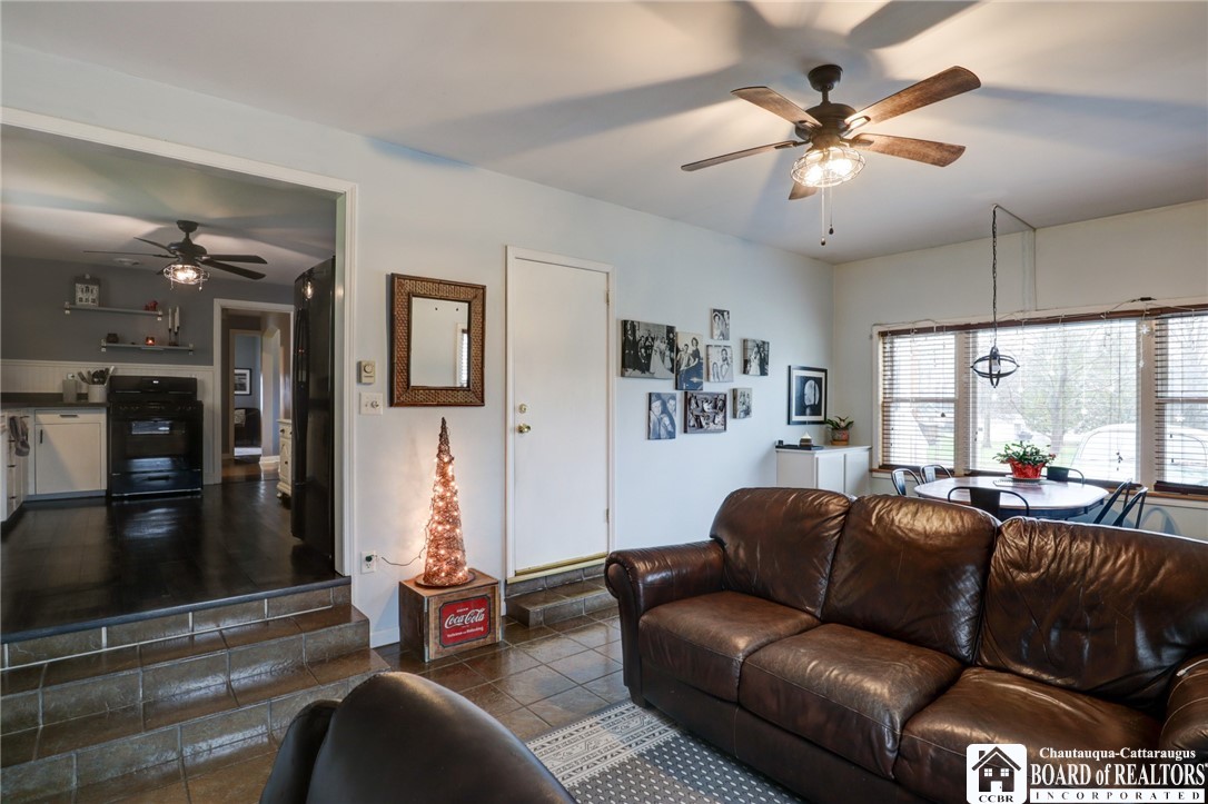 47 Summit Avenue, Jamestown, New York image 11