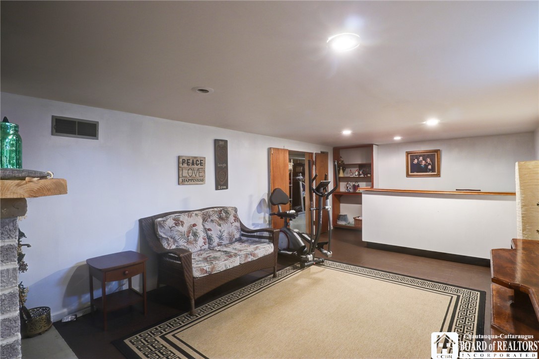 47 Summit Avenue, Jamestown, New York image 33