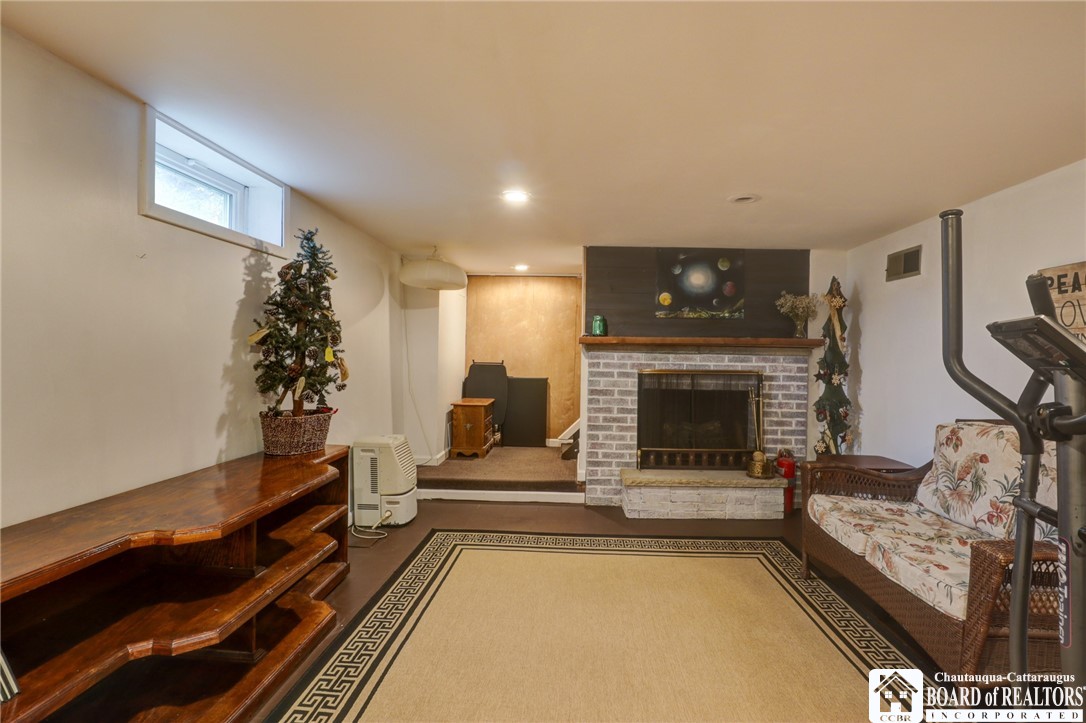 47 Summit Avenue, Jamestown, New York image 34