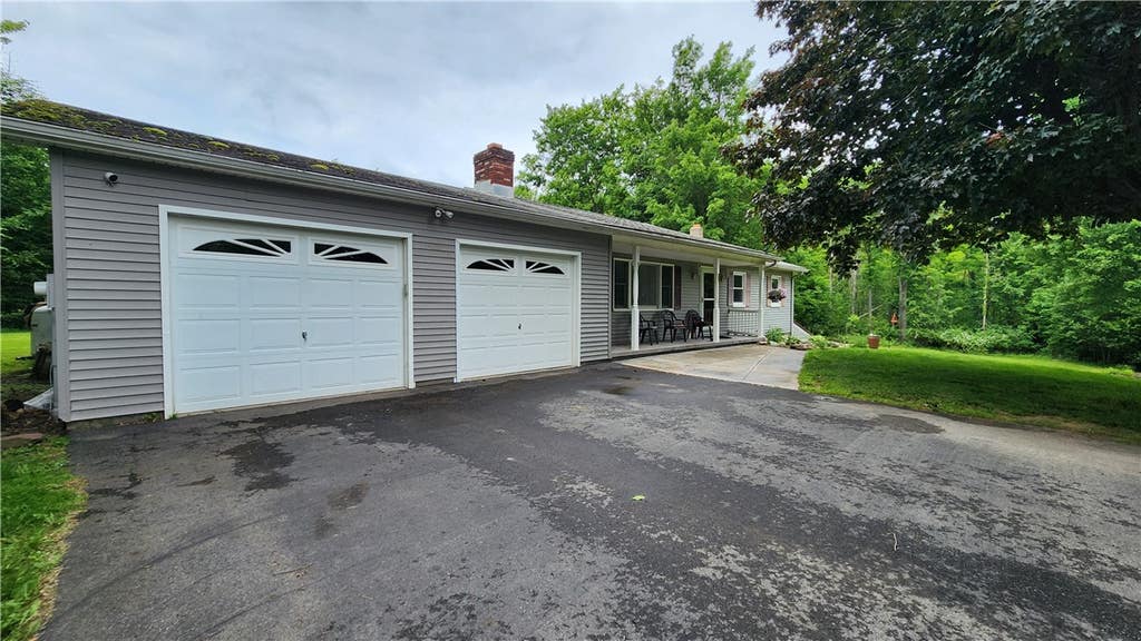 Photo of 7383 Lakeside Road, Ontario, NY 14519 (MLS # R1694299)