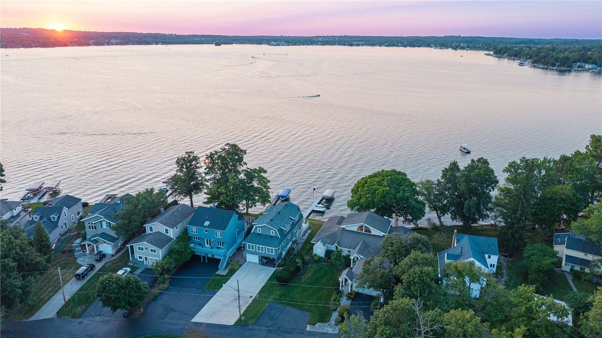 3582 Otetiana Point