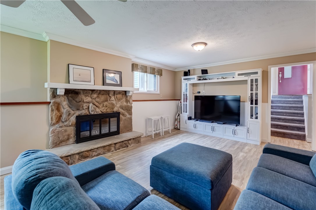 6 Sanders Farm Drive, Penfield, New York image 19