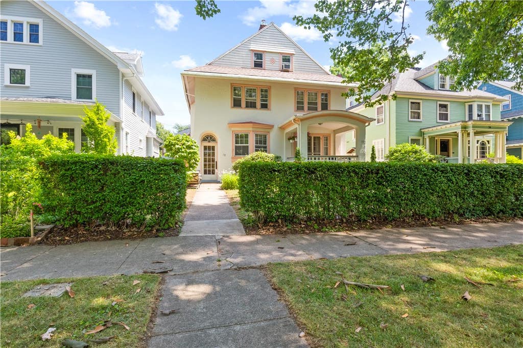 Photo of 18 Calumet Street, Rochester, NY 14610 (MLS # R1695550)