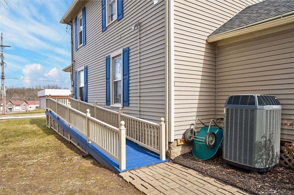 Photo of 506 W Union St St, Arcadia, NY 14513 (MLS # R1665842)