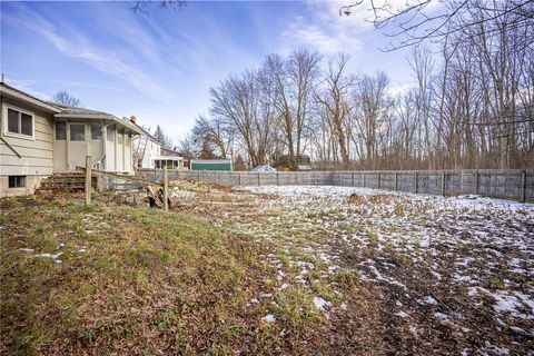 Tiny photo for 43 River Meadow Drive, Henrietta, NY 14623 (MLS # R1655463)