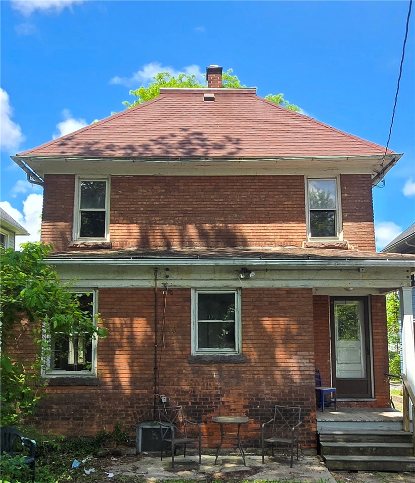 302 Field Street
