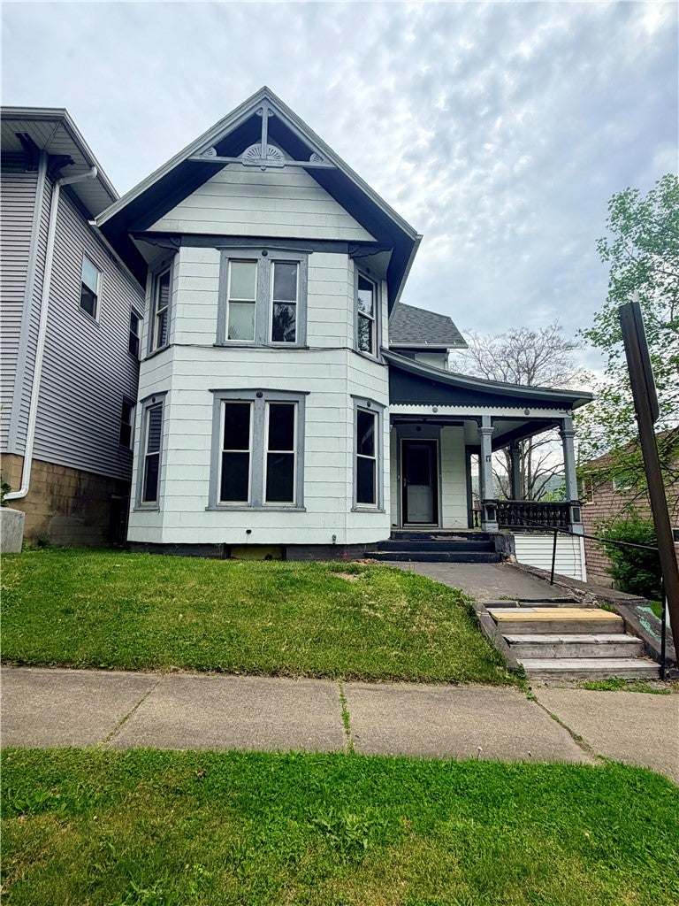 17 W 1st Street