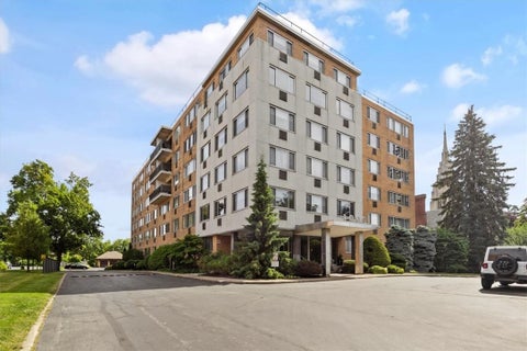 Photo for 1000 East Avenue UN301