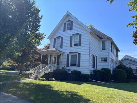 Homes For Sale - 54 Garden Street<br/> Seneca Falls, NY 13148