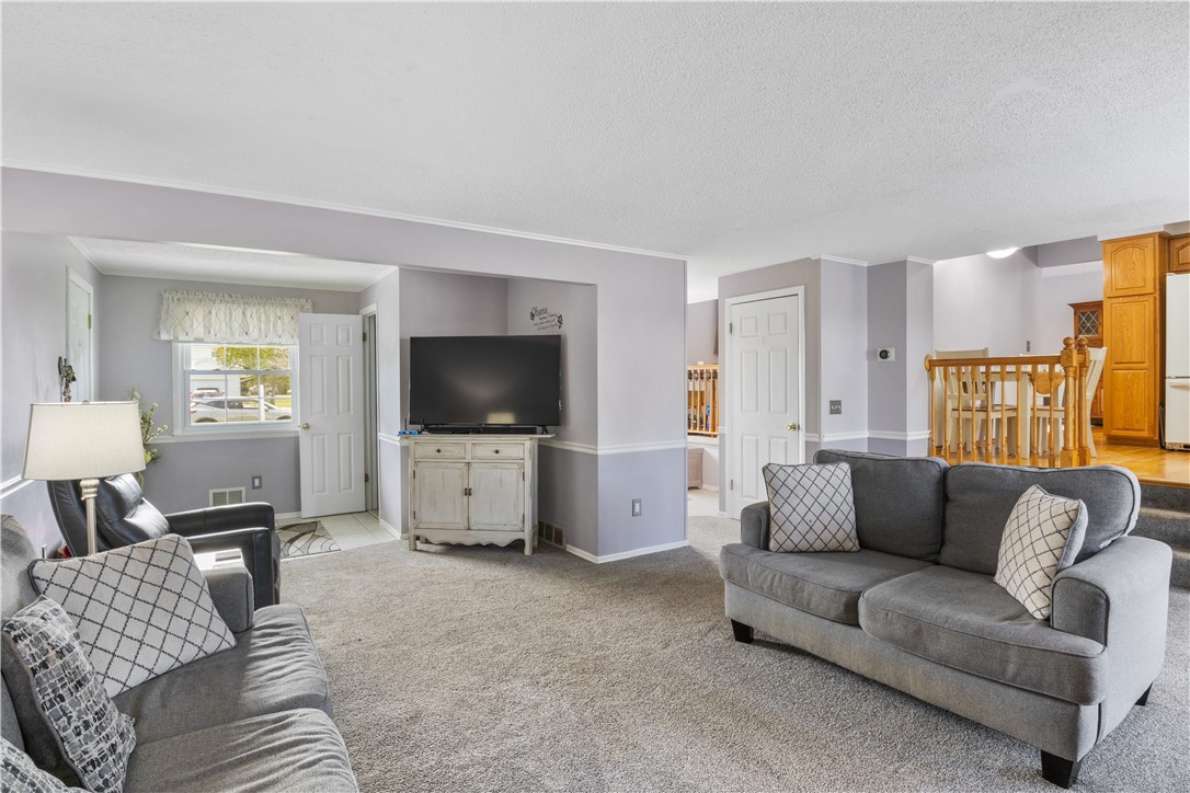 28 Medallion Circle, Greece, New York image 15