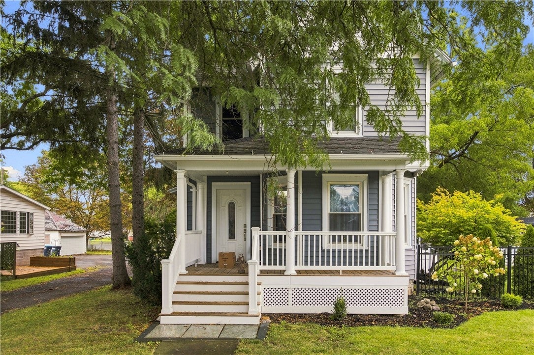 63 Oak Street