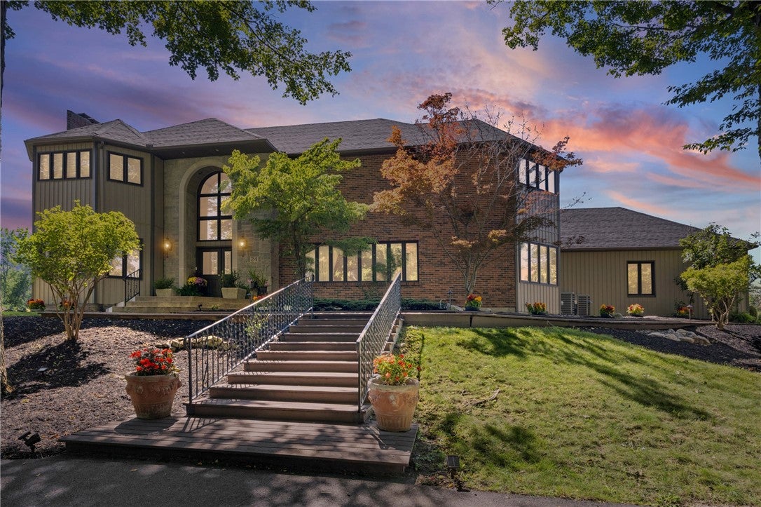 24 Woodland Drive