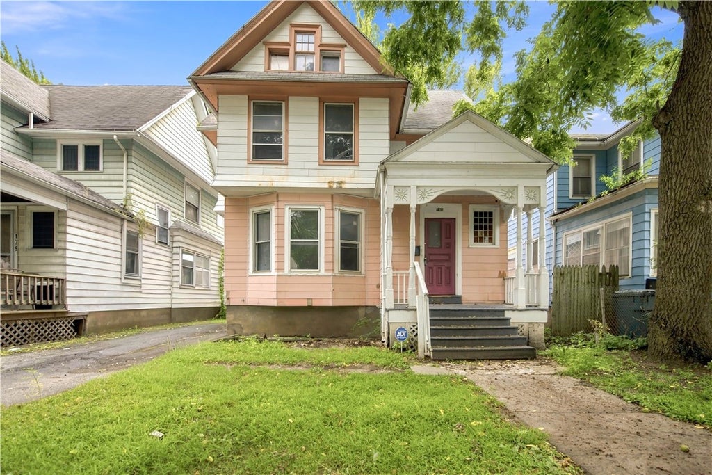Photo of 185 Lexington Avenue, Rochester, NY 14613 (MLS # R1709428)
