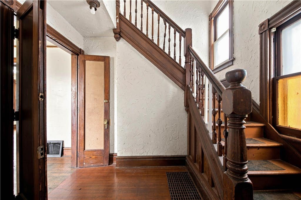 Photo of 185 Lexington Avenue, Rochester, NY 14613 (MLS # R1709428)