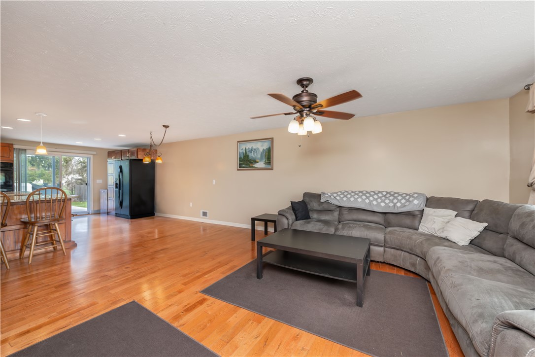 60 Wayfaring Lane, Greece, New York image 4