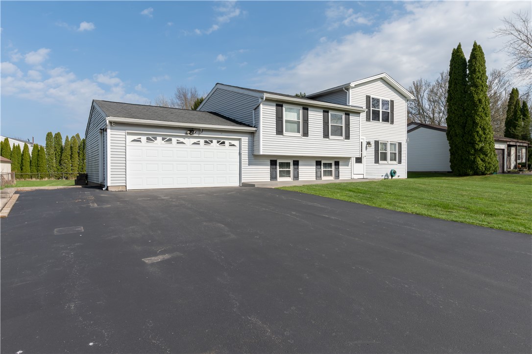 60 Wayfaring Lane, Greece, New York image 2