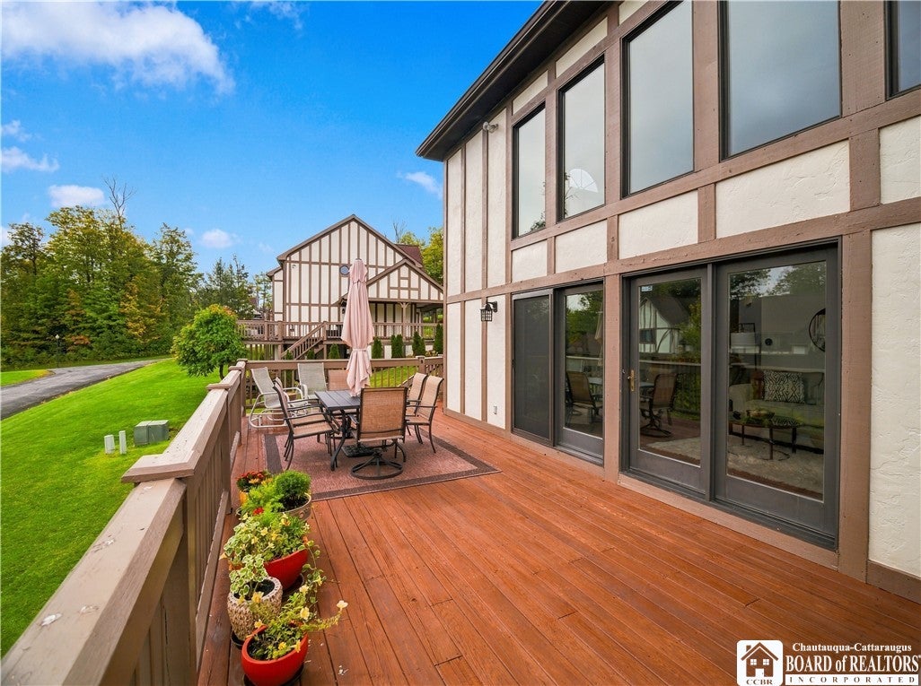 8253 Canterbury Drive