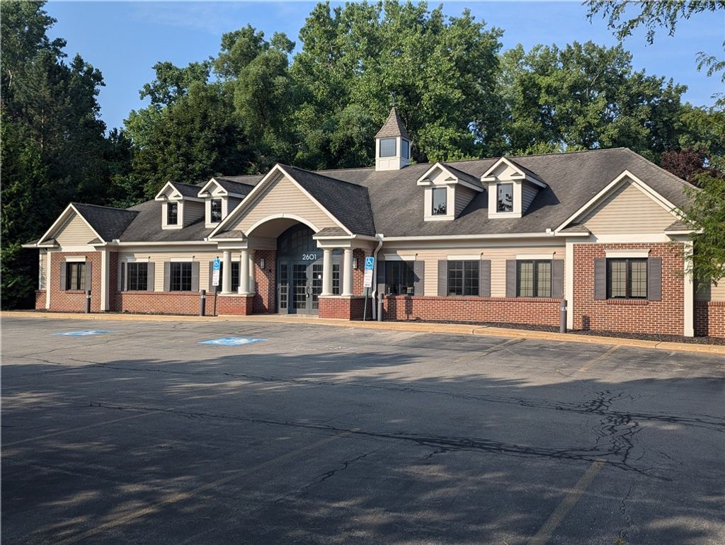 Photo of 2601 Lac DeVille Boulevard, Brighton, NY 14618 (MLS # R1628177)