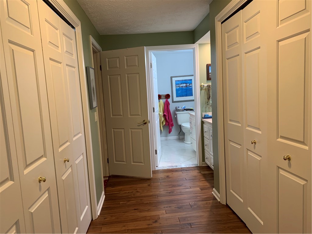 93 Creek Ridge, Pittsford, New York image 27