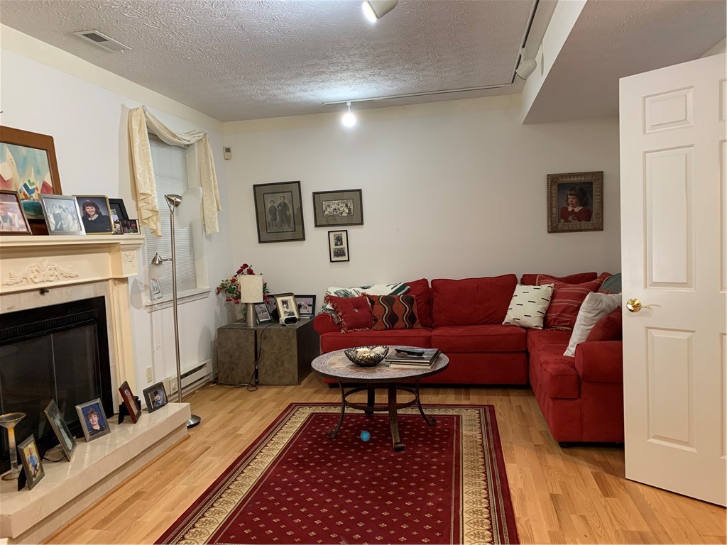 93 Creek Ridge, Pittsford, New York image 34