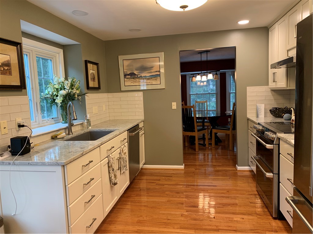 93 Creek Ridge, Pittsford, New York image 11