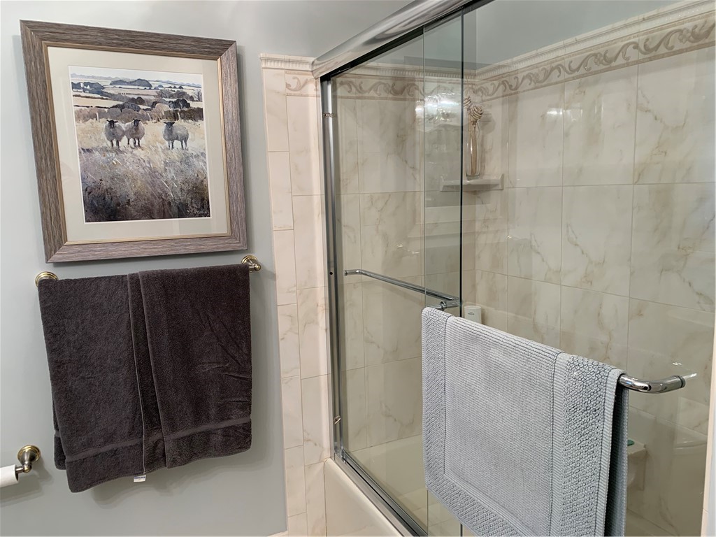 93 Creek Ridge, Pittsford, New York image 30