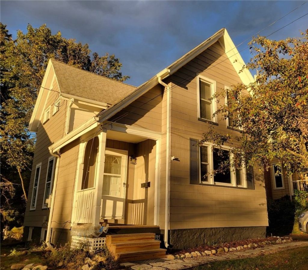 Photo of 25 Summit Street, Perinton, NY 14450 (MLS # R1639157)