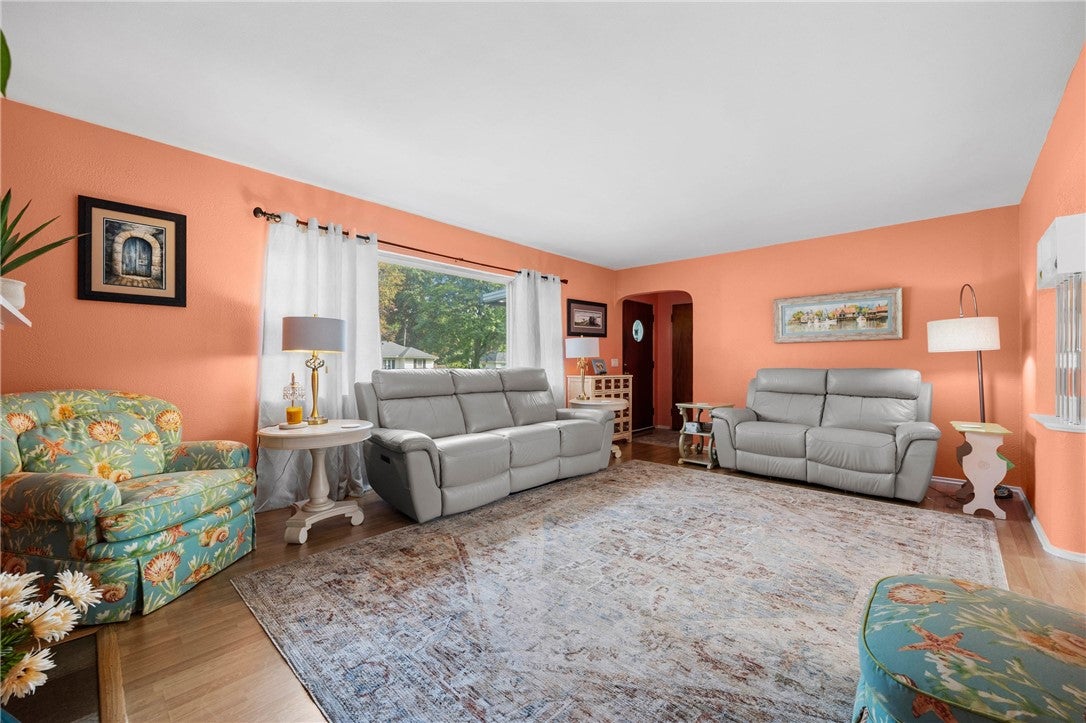 5 Woodale Drive