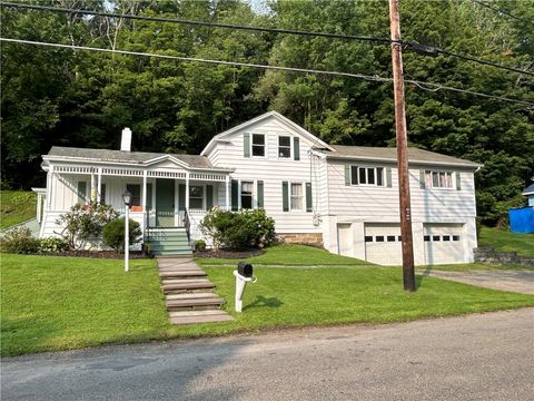 Photo of 170 Crandall Street, Norwich, NY 13815 (MLS # R1559069)