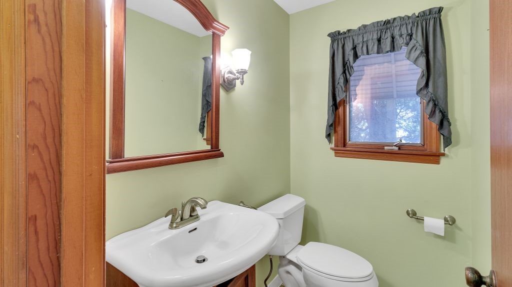 1642 Schlegel Road, Webster, New York image 27