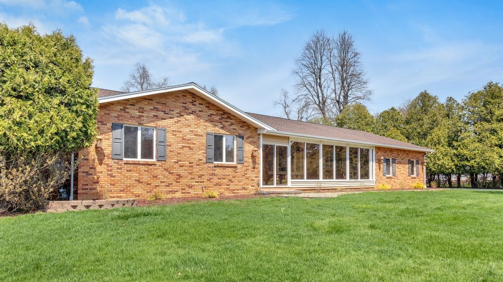 1642 Schlegel Road