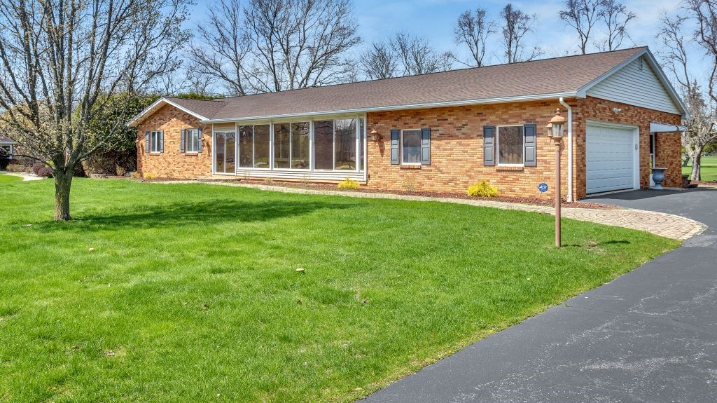 1642 Schlegel Road, Webster, New York image 1
