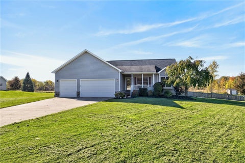 Photo of 5650 Cummings Road, Newstead, NY 14001 (MLS # R1723634)