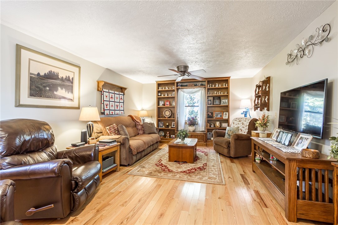 8689 Klippel Road, Lyons, New York image 10