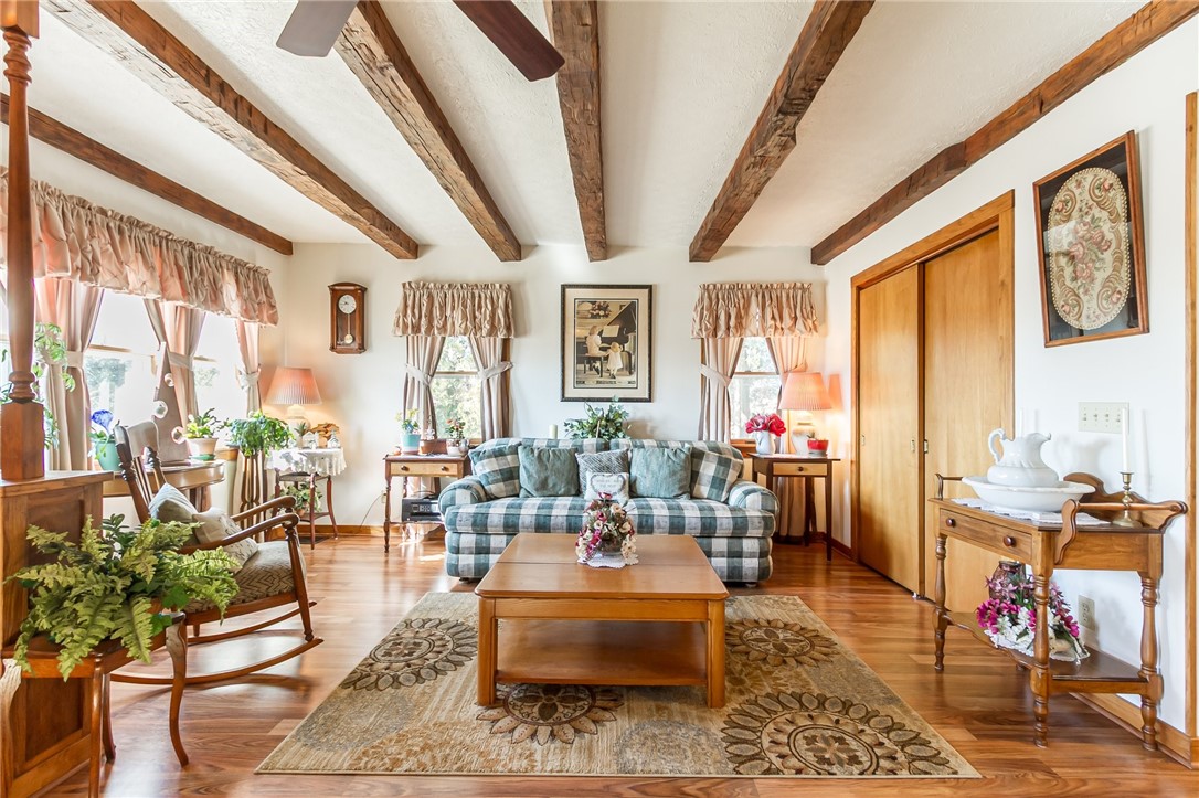 8689 Klippel Road, Lyons, New York image 4