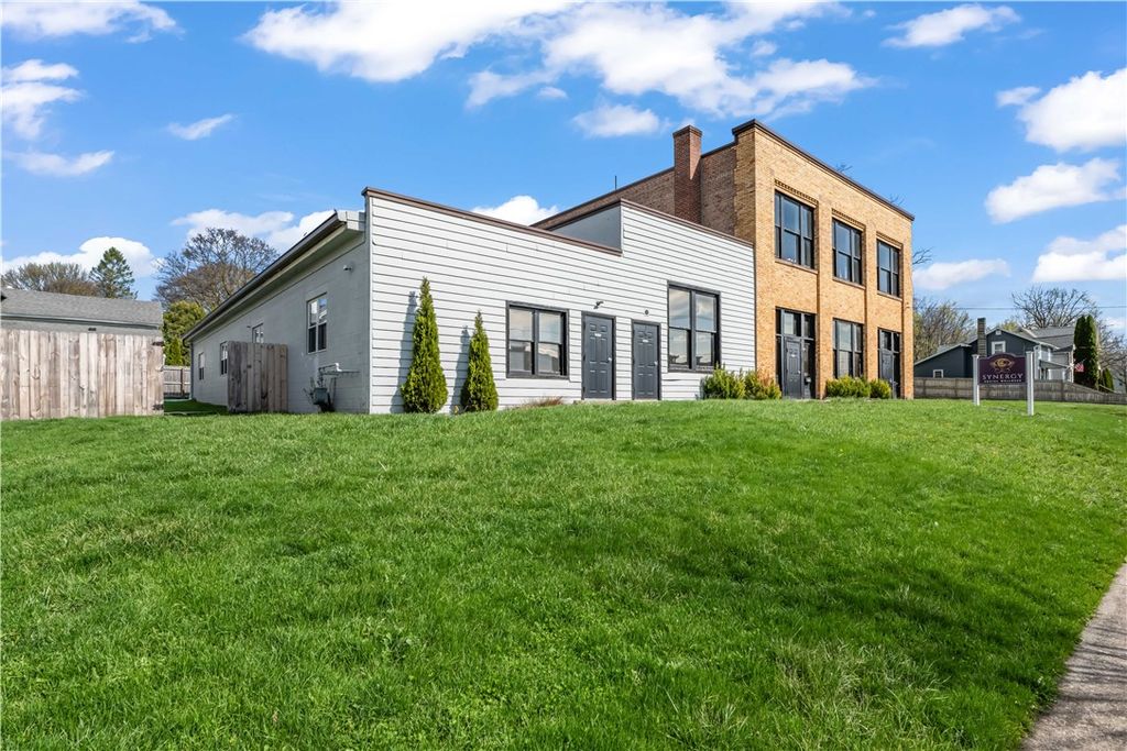 Photo of 250 Gorham St St, Canandaigua Town, NY 14424 (MLS # R1670830)