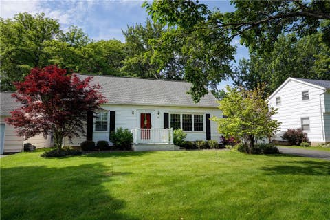 Homes For Sale - 155 Lake Meadow Drive Dr<br/> Greece, NY 14612