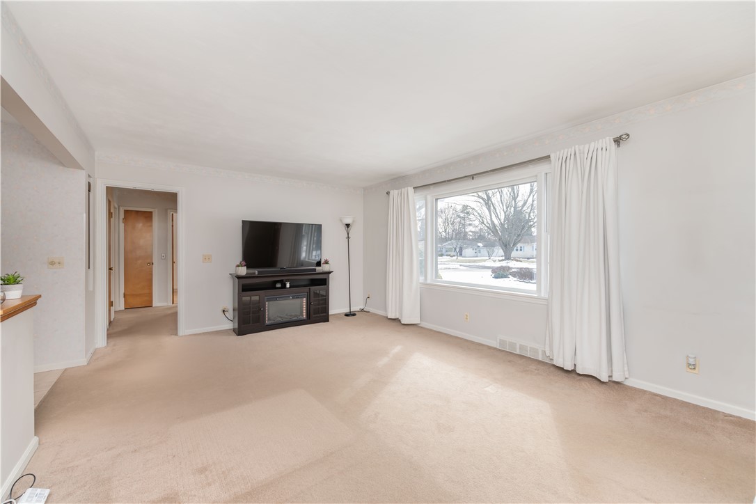 35 Loderdale Road, Gates, New York image 5
