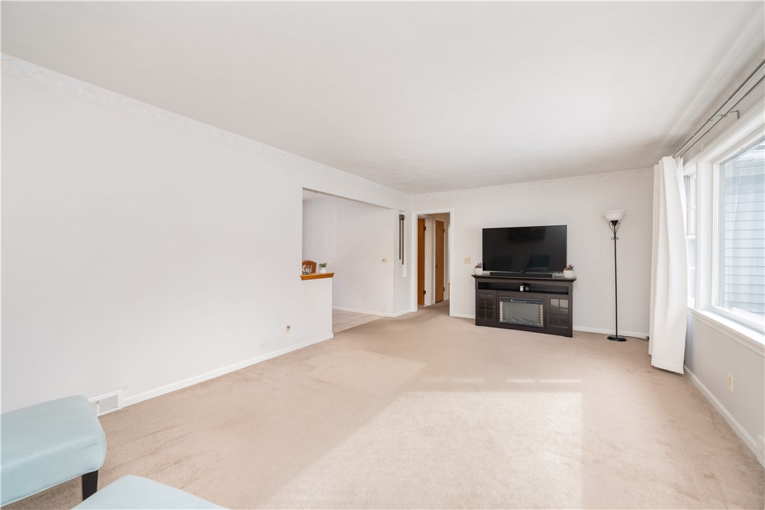 35 Loderdale Road, Gates, New York image 4