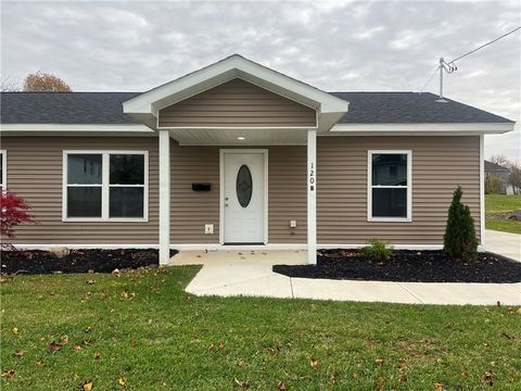 Townhouse For Sale - 120 Cottage Street #B<br/> Cayuga County, Auburn, NY 13021