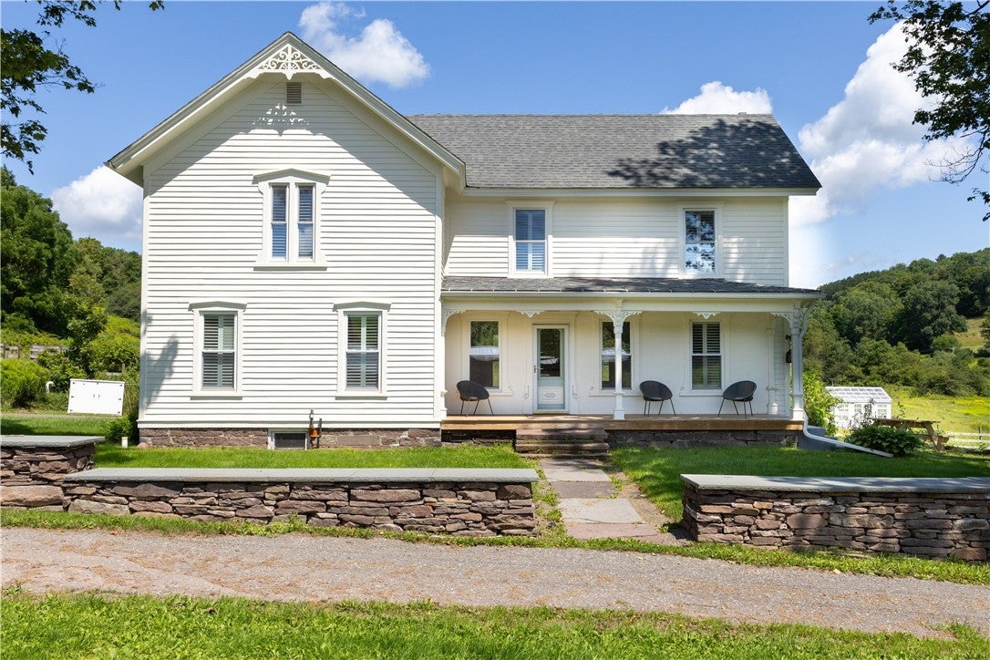 280 W Peakes Brook Road